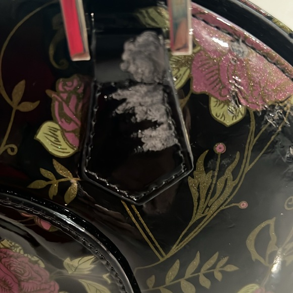 BRAVO Beverly Hills Collection Genuine Leather    Color:  black and green - Picture 5 of 15